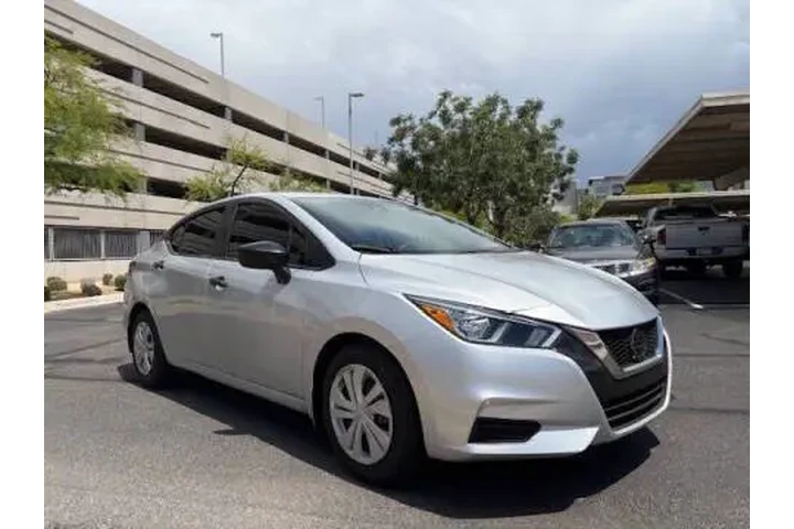$10595 : 2020 Versa S image 4