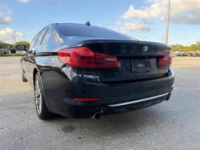 $13995 : 2017 BMW 5 Series 530i image 9