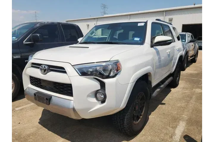 $37991 : Toyota 4Runner 2020 4x4 SR5 image 5