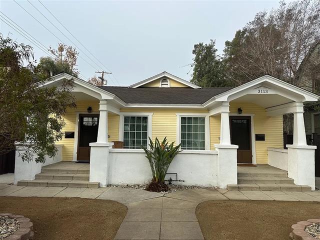 $2000 : 2 bedroom house for rent in LA image 1