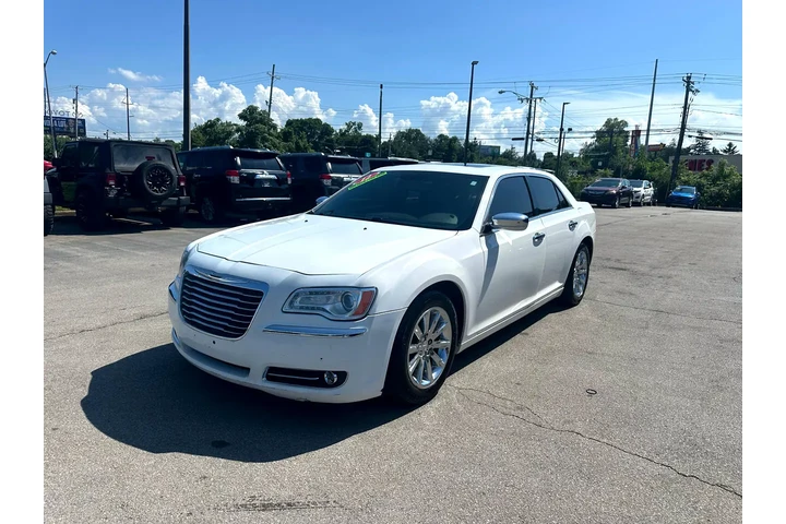 $5980 : 2012 300 4dr Sdn V6 Limited R image 6