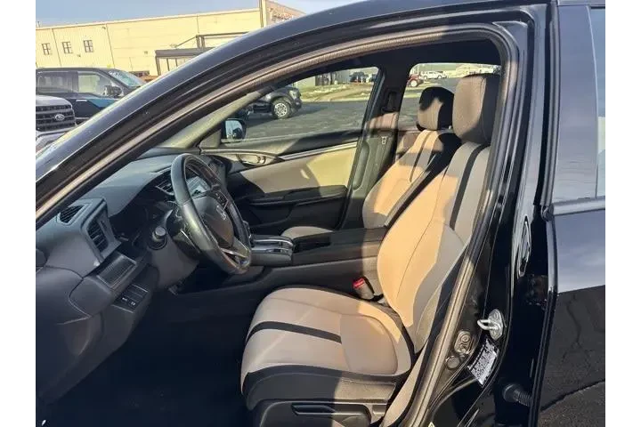 $14532 : Honda Civic 2017 Sport 4dr H image 10