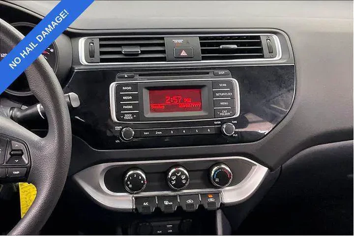$7490 : Kia Rio 2017 LX 4dr Sedan 6A image 6