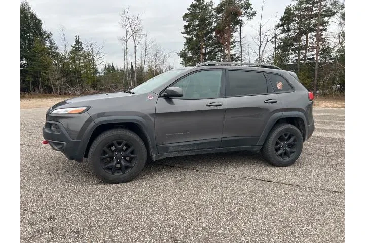 $17000 : Jeep Cherokee 2018 4x4 Trail image 6