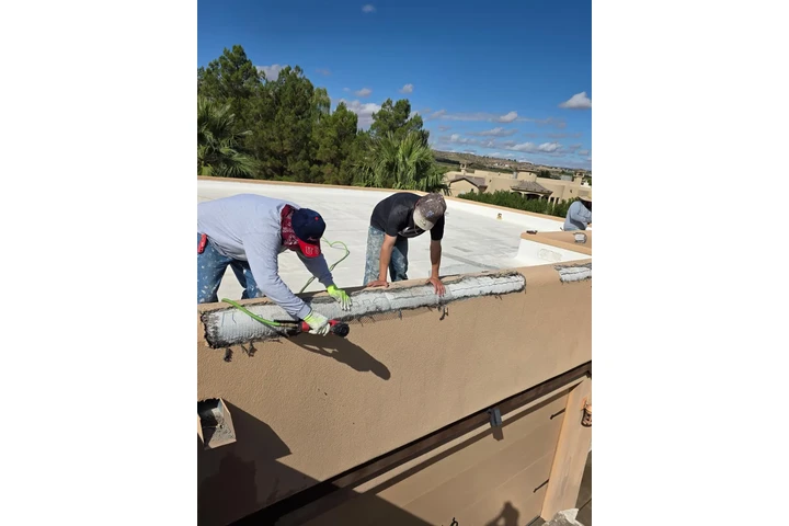 JH plastering Llc image 6