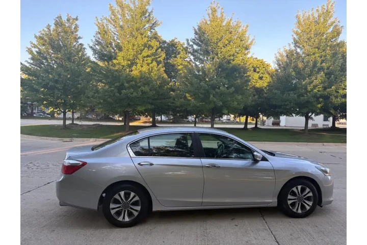$9997 : 2013 Accord LX image 8