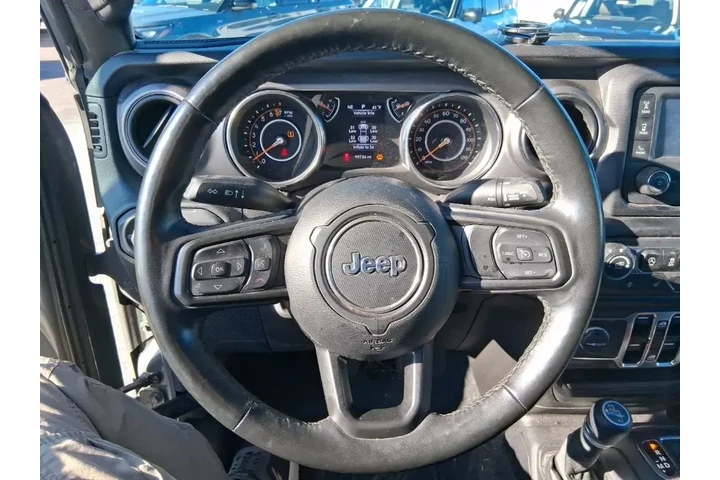 $30903 : Jeep Gladiator 2021 4x4 Will image 9