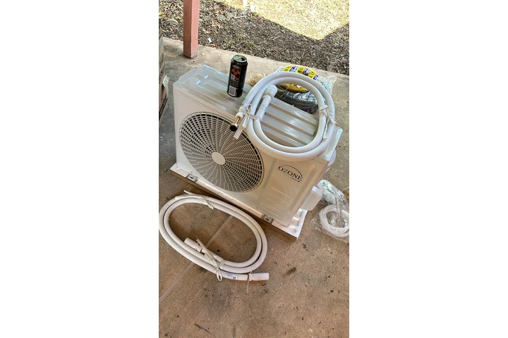 Minisplits HOT AND COLD image 7