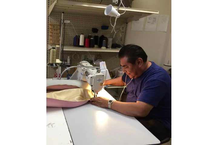 Tapicero (Canoga Park) image 3