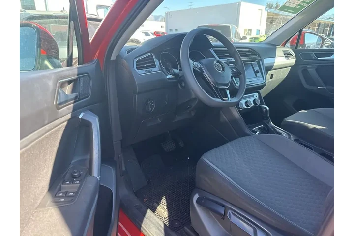$15500 : Volkswagen Tiguan 2018 2.0T image 4
