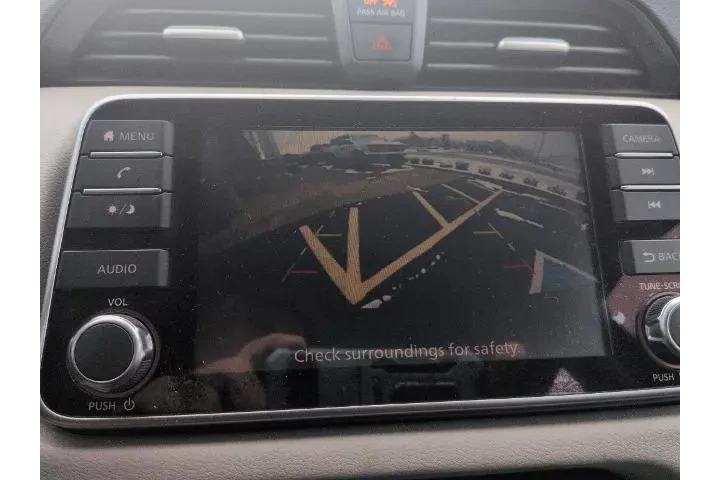 $13050 : Nissan Versa 2021 SV 4dr Sed image 9