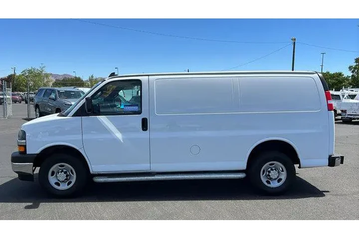 $35984 : Chevrolet Express 2022 2500 image 8