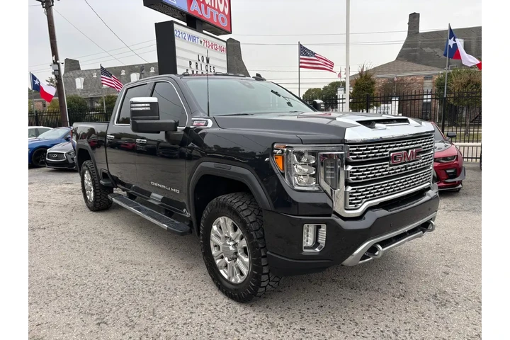 2020 GMC Sierra 2500HD Denali image 3