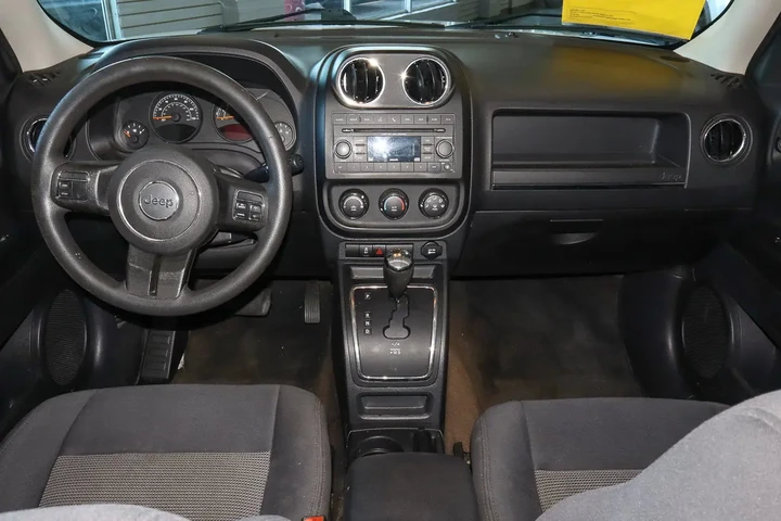 $7479 : 2017 Patriot Sport image 10