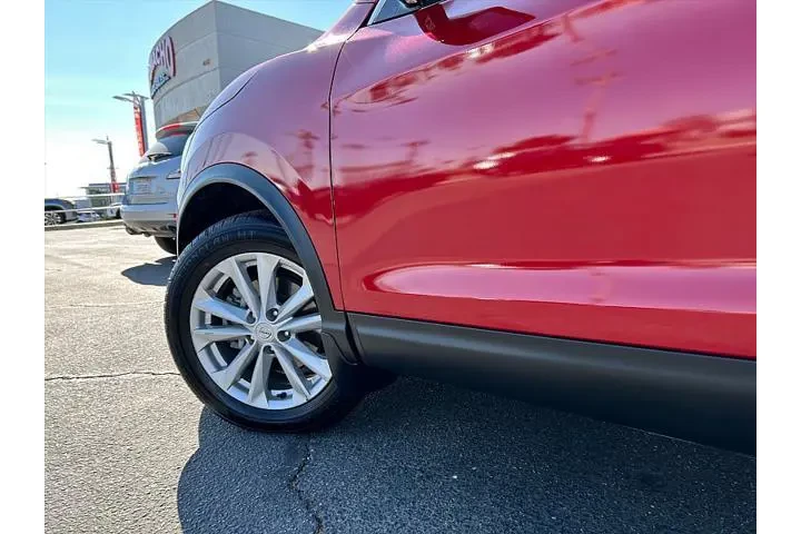 $16995 : Nissan Rogue Sport 2018 S 4d image 10