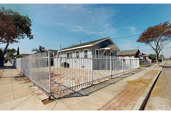 $1550 : READY☎️Duane Way, South Gate🏠 image 3
