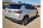 $29995 : Jeep Compass 2025 4x4 Limite thumbnail