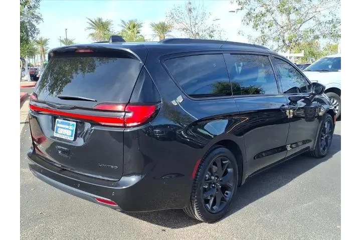 $29679 : Chrysler Pacifica 2022 Limit image 4