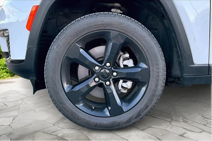 $34988 : Jeep Grand Cherokee L 2023 4 image 9