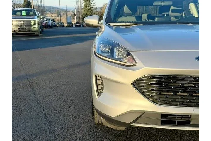 $15995 : Ford Escape 2020 SE 4dr SUV image 9