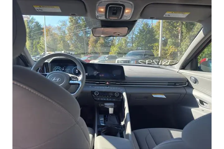 $23995 : Hyundai ELANTRA 2025 SEL Con image 10