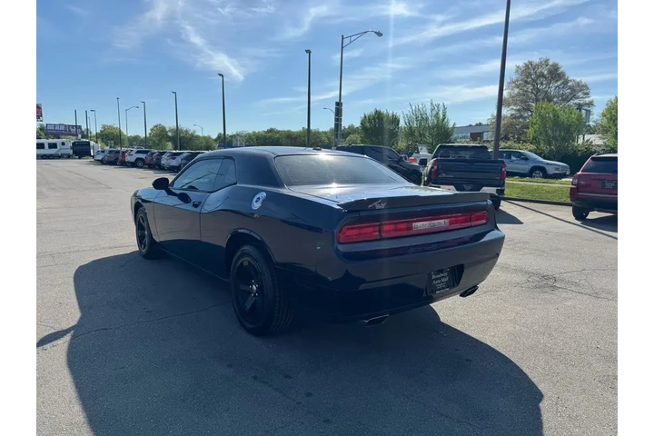 $13450 : 2013 Challenger 2dr Cpe SXT image 4