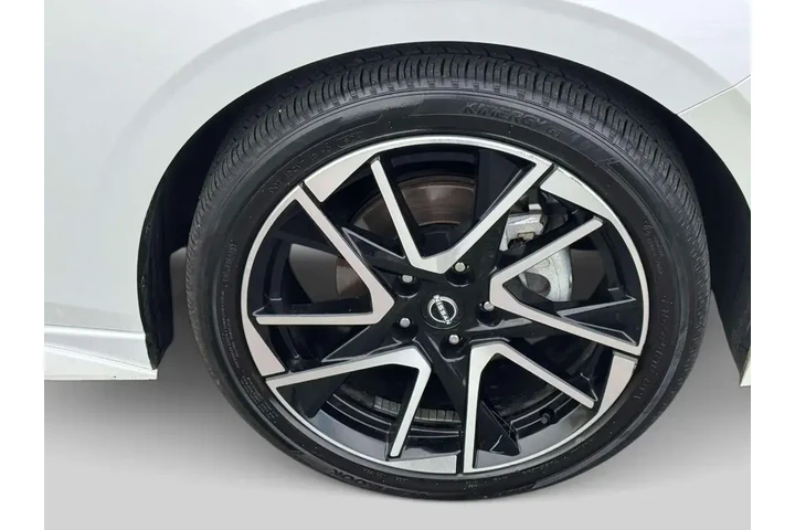 $18495 : Nissan Sentra 2025 SR 4dr Se image 9