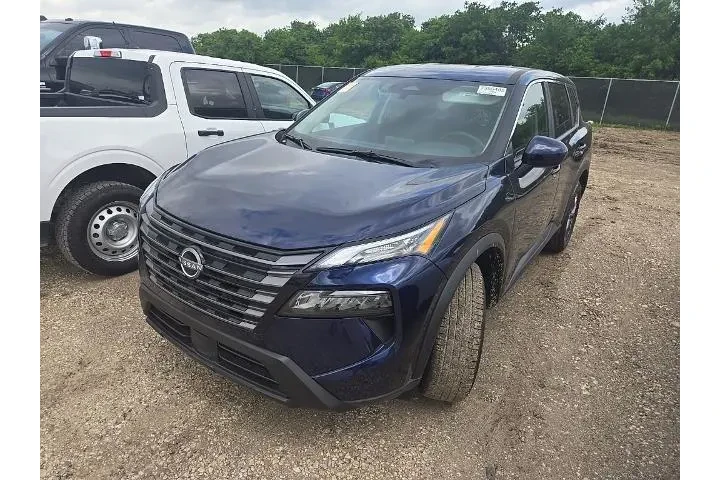 $29012 : Nissan Rogue 2026 AWD SV 4dr image 5