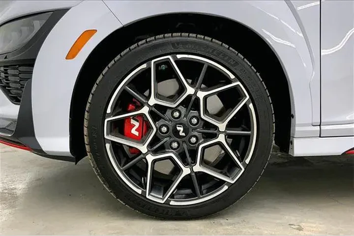 $23990 : Hyundai KONA N 2022 4dr Cros image 10