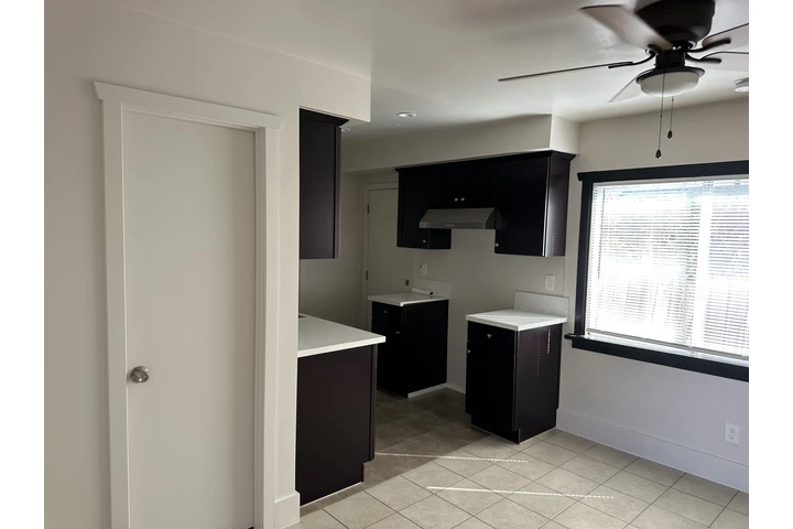 $1690 : Apt D 1 RECÁMARA EN LONG BEACH image 4