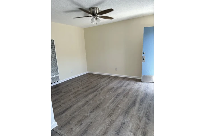 $1795 : WESTMINSTER APARTAMENTOS image 4