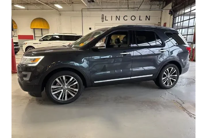 $18000 : Ford Explorer 2017 AWD Plati image 5