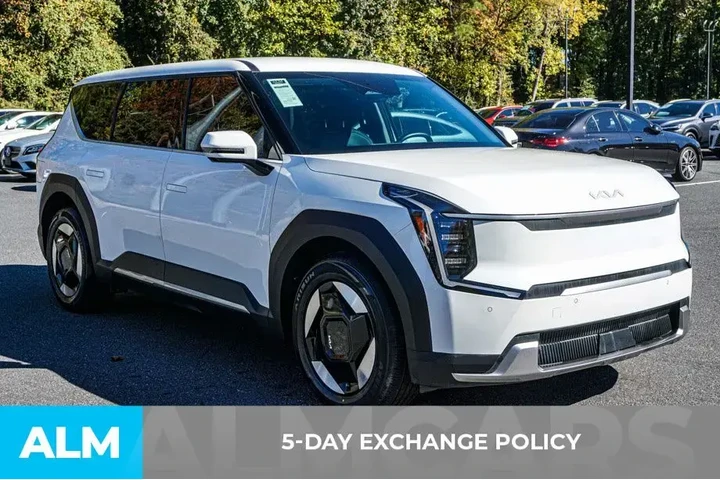 $32460 : Kia EV9 2024 Light Long Rang image 4