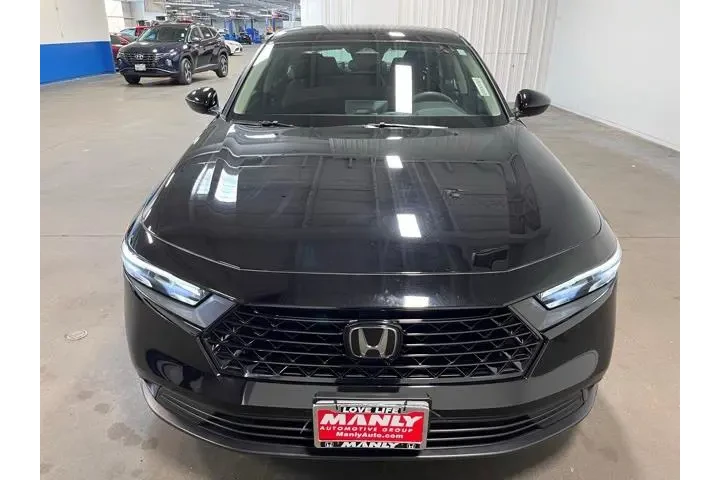 $23987 : Honda Accord 2023 LX 4dr Sed image 8