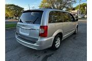2012 Town & Country Touring en Newburgh