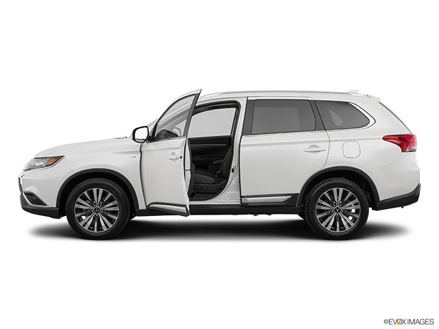 2019 Outlander image 1