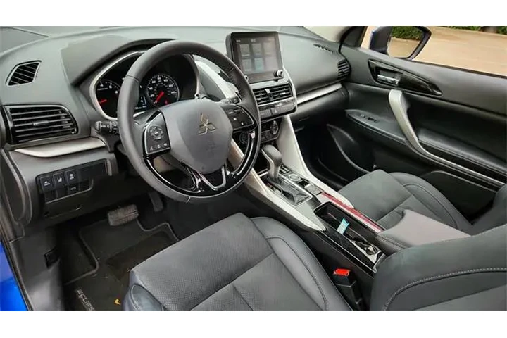 $24248 : Mitsubishi Eclipse Cross 202 image 9