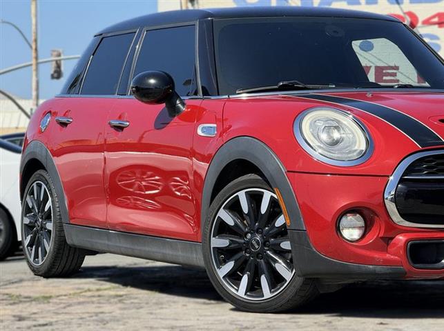 $14995 : 2017 MINI Cooper S Hardtop 4 image 2