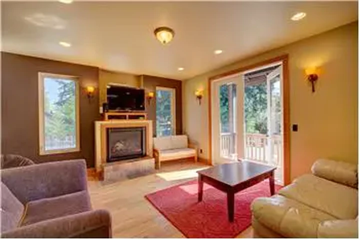$1150 : Rental property with 1 bedro image 7