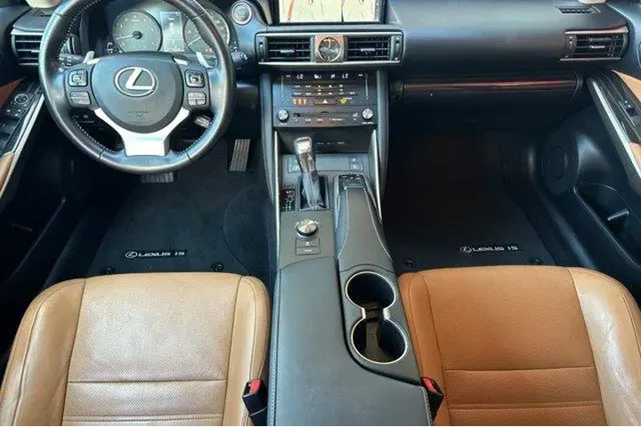 $22900 : Lexus IS 300 2017 AWD 4dr Se image 6