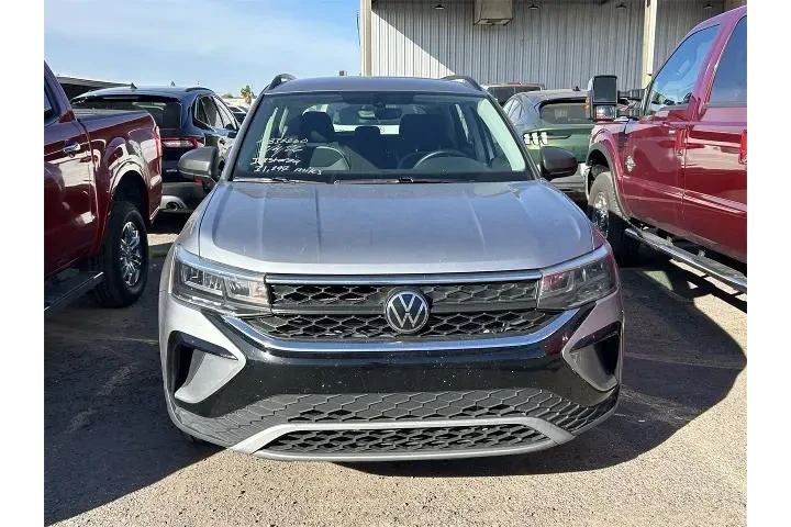 $17999 : Volkswagen Taos 2023 S 4dr S image 2