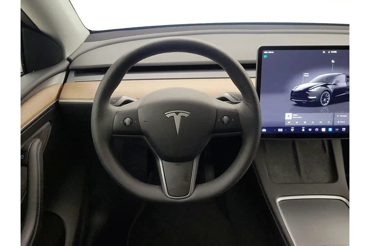 $39998 : Tesla Model Y 2024 AWD Long image 10