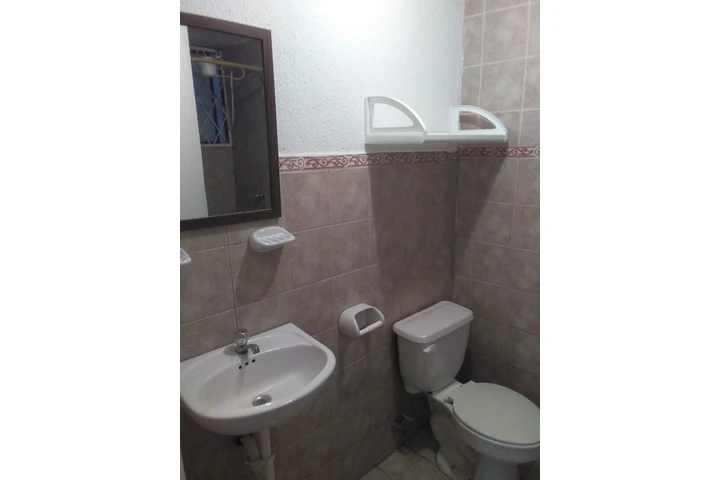 $47000 : VENDO CASA DE 2 PISOS image 7