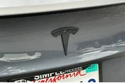 $27900 : Tesla Model 3 2023 4dr Sedan thumbnail