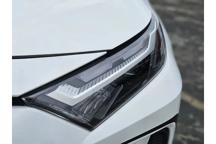 $28000 : Toyota RAV4 2024 LE 4dr SUV image 10