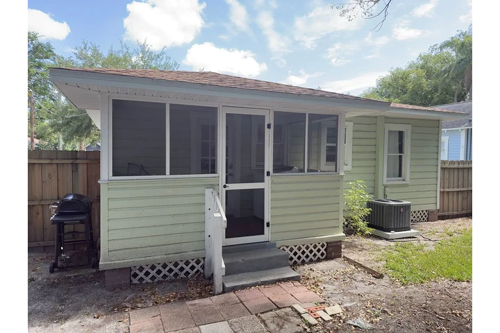 $900 : Casa de 2 dormitorios y 1 baño image 2