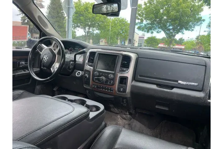 $39988 : Ram 2500 2016 4x4 Laramie 4d image 9