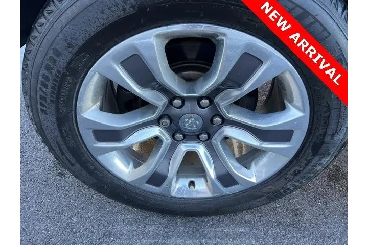 $32744 : Ram 1500 2019 4x4 Laramie Lo image 9