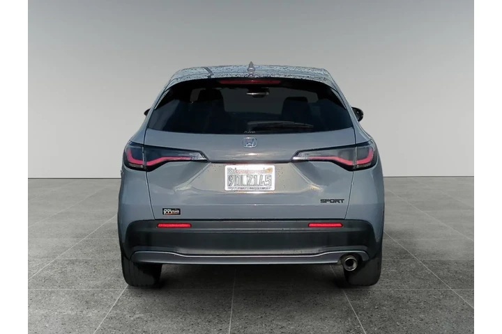 $28224 : Honda HR-V 2023 AWD Sport 4d image 4