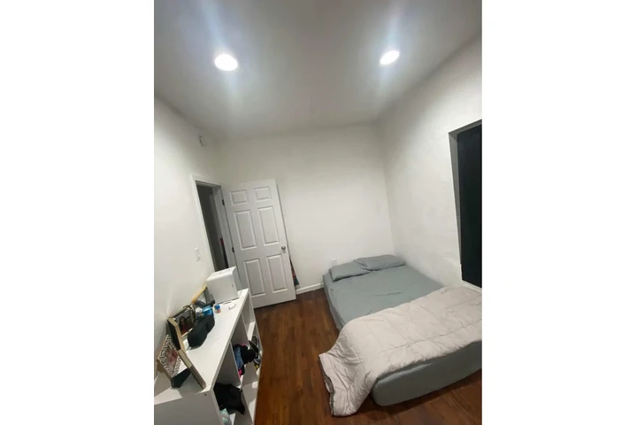 $950 : Cuarto de renta en Lynwood image 2